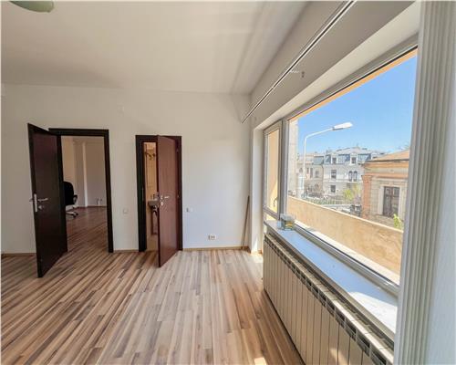 Vanzare Apartament 4 Camere UNIVERSITATE MOSILOR