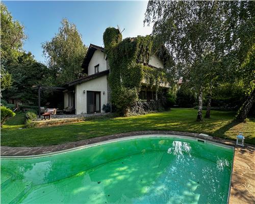 Vanzare  Vila Iancu Nicolae Pipera 4 Camere Piscina